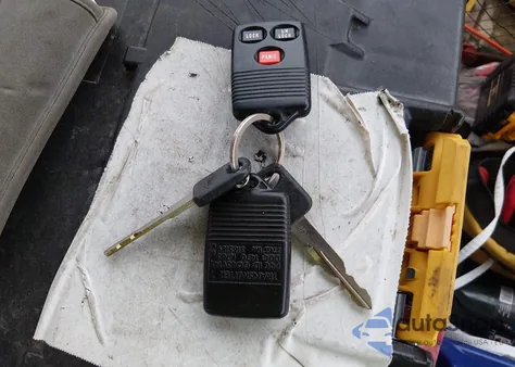 1997 Ford Explorer Eddie Bauer/Limited/Xl/Xlt from USA, damaged, VIN 1FMDU34EXVUC52198